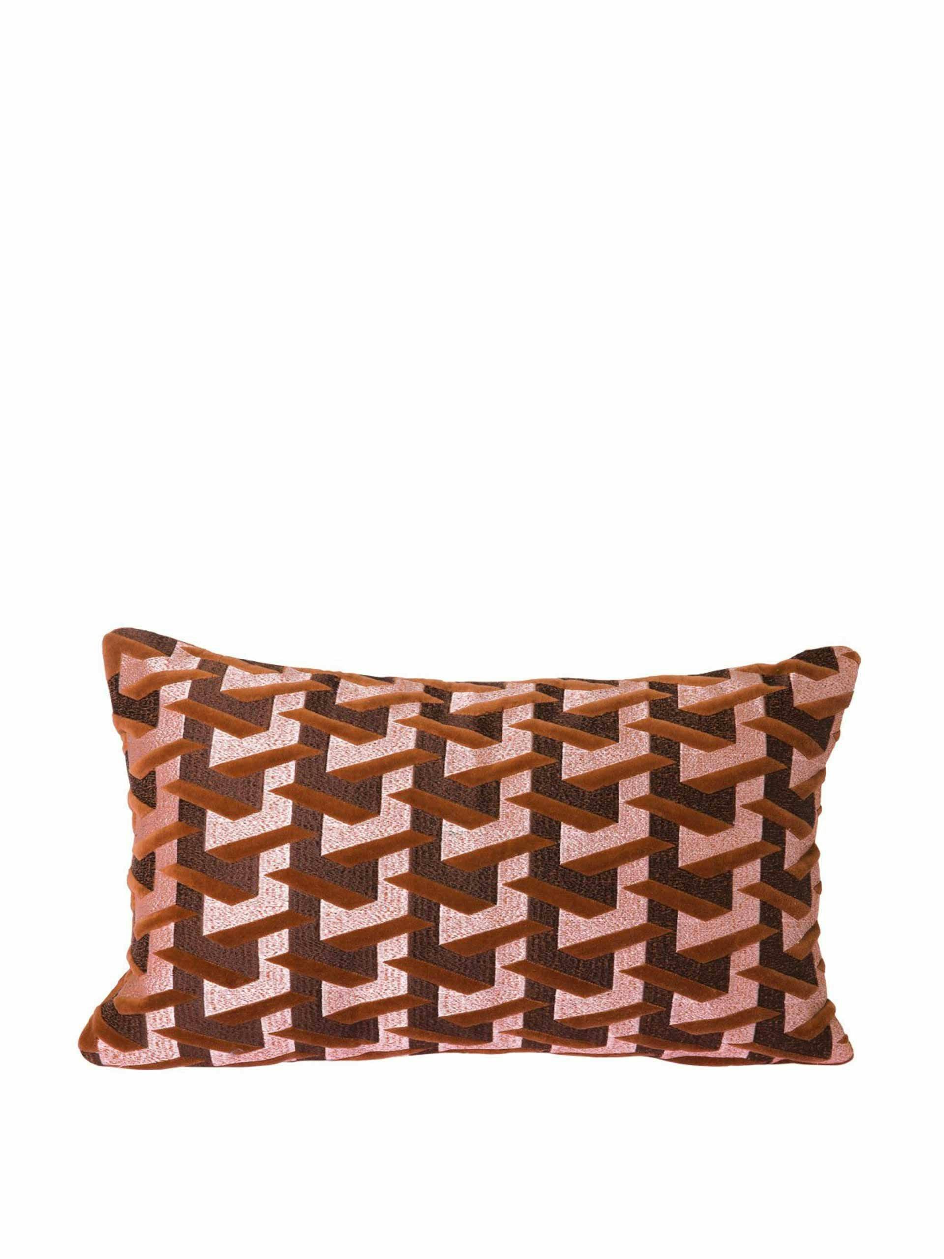 Geometric patterned cushion