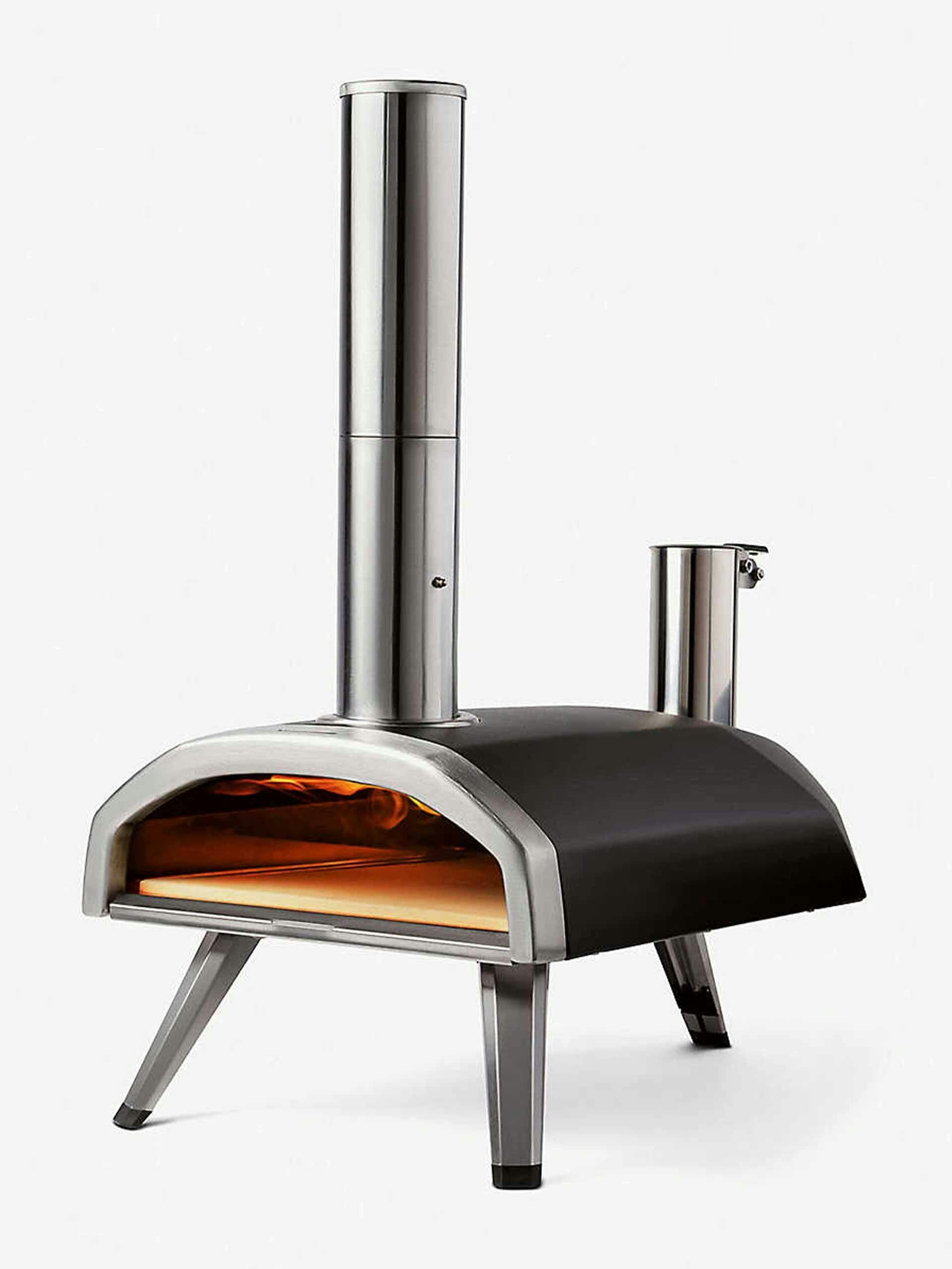 Portable wood-fired outdoor pizza oven